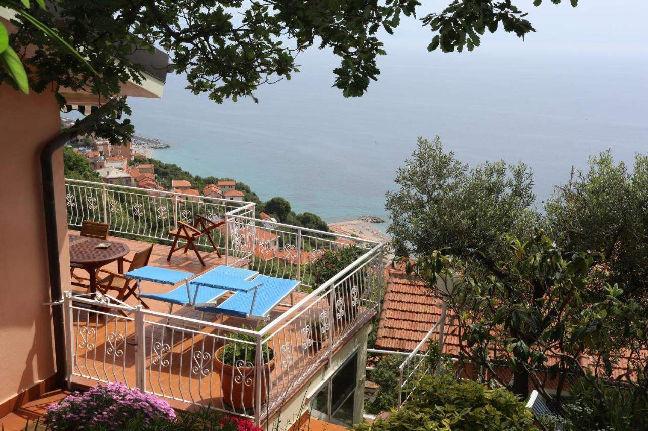 Villa Gio - Terrazza Nel Blu Bergeggi Eksteriør billede
