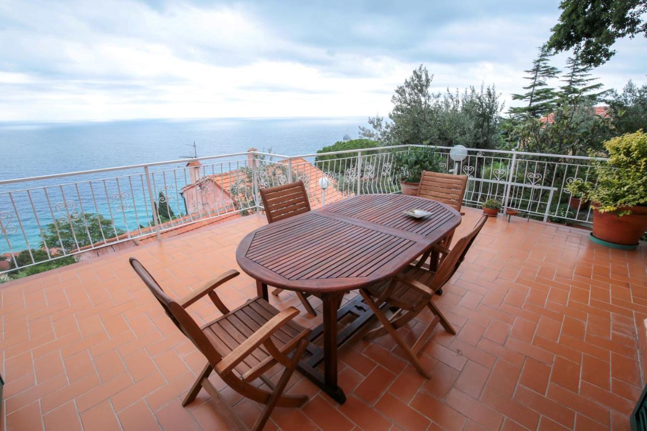 Villa Gio - Terrazza Nel Blu Bergeggi Eksteriør billede