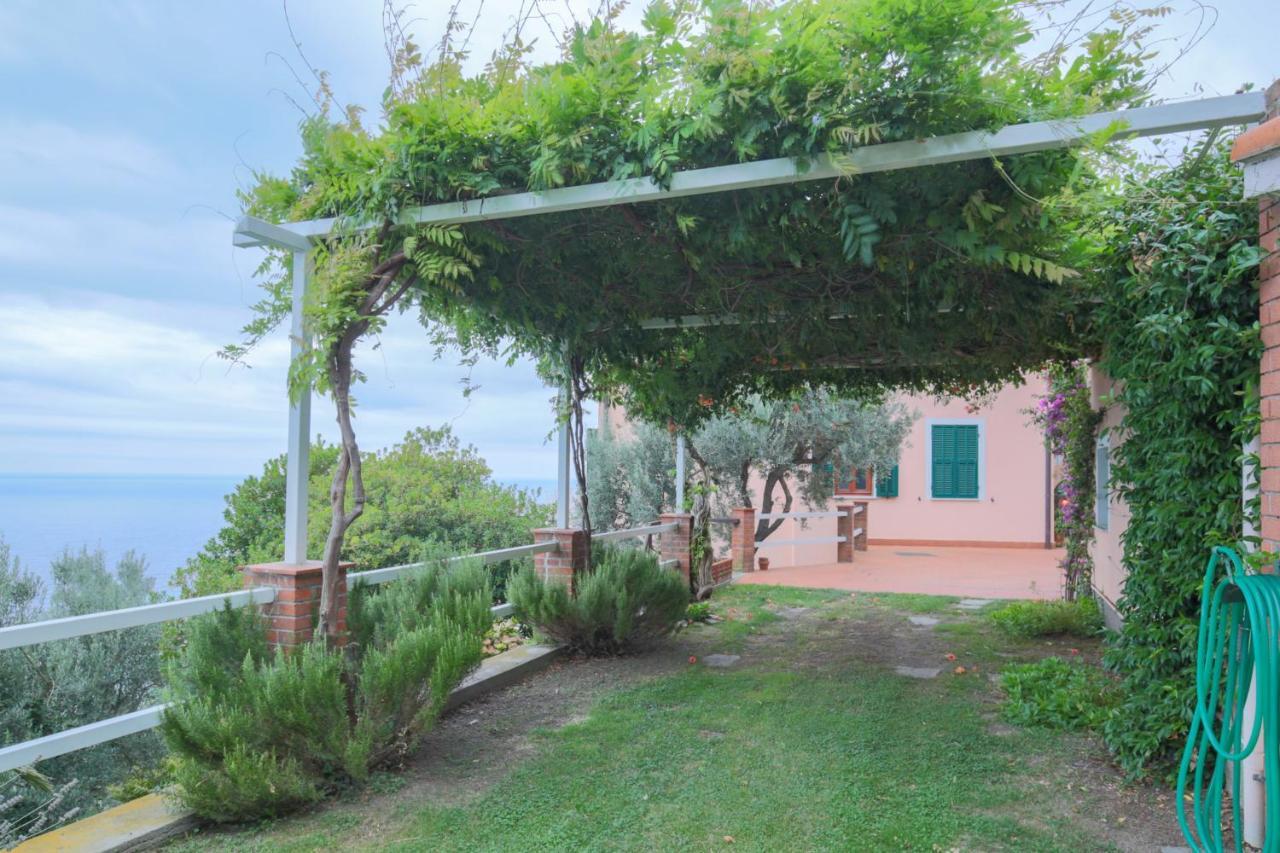 Villa Gio - Terrazza Nel Blu Bergeggi Eksteriør billede