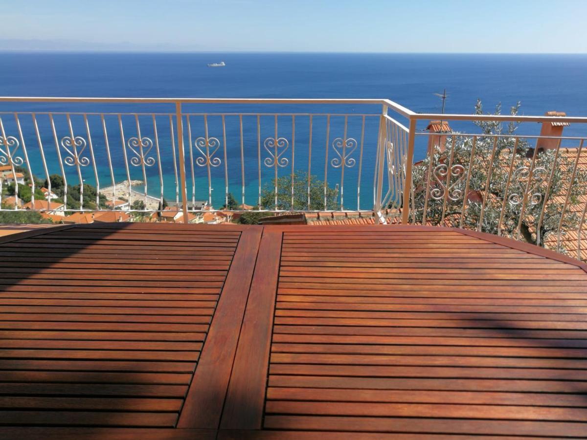 Villa Gio - Terrazza Nel Blu Bergeggi Eksteriør billede