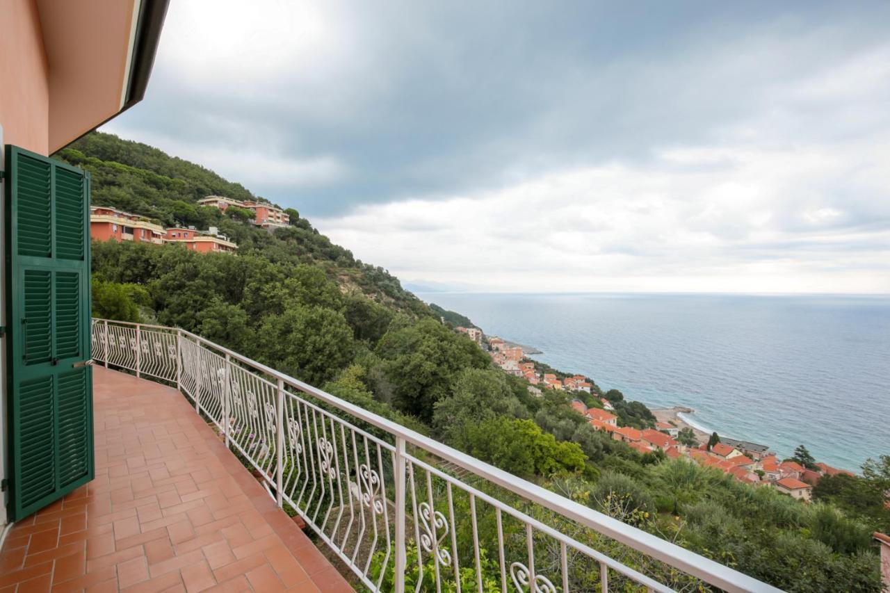 Villa Gio - Terrazza Nel Blu Bergeggi Eksteriør billede